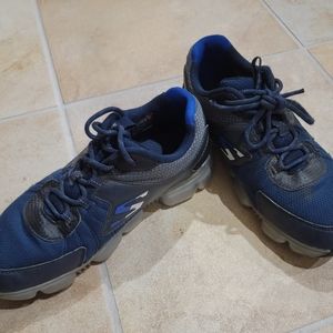 Skechers t-shoes men's Size 5.5